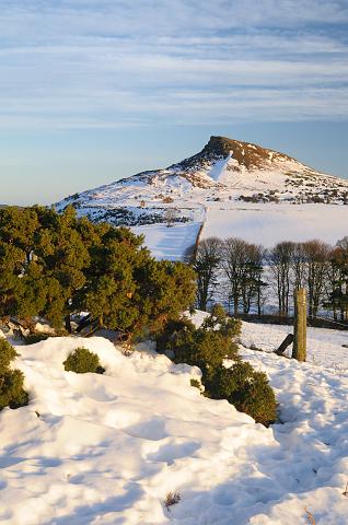 DSC_5548.jpg - Roseberry Topping From The Edge Of Cliff Rigg Quarry, Winter