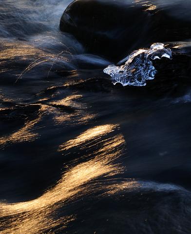 DSC_5786-c4.jpg - Ice Detail, Low Burn, Masham